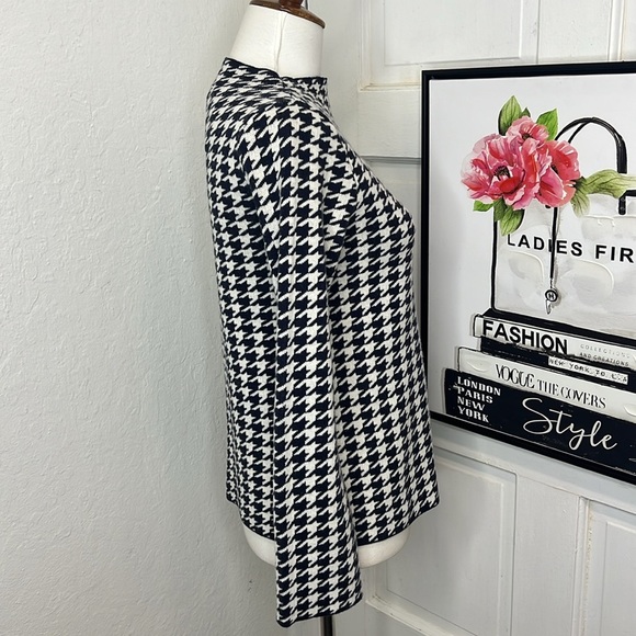 NWT Ann Taylor Navy & Cream Gingham Sweater Size XXSP - Picture 3 of 8